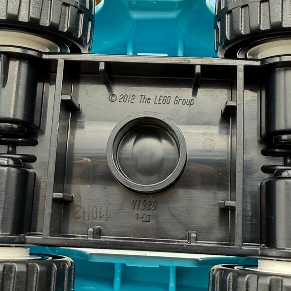 LEGO Duplo People Blue Car Mom Three Kids Dog Set of 6 Little People - Picture 4 of 4